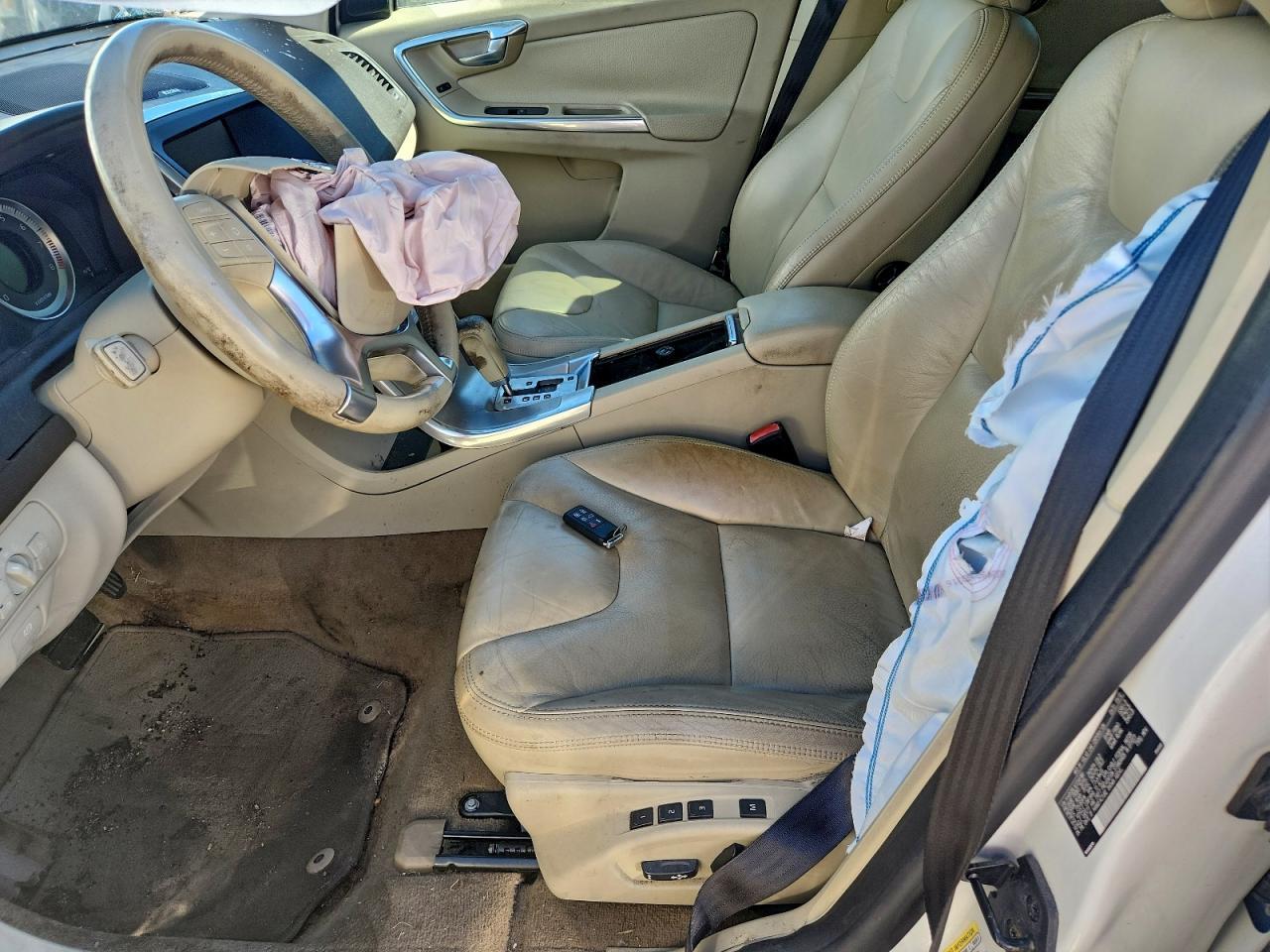 2012 VOLVO XC60