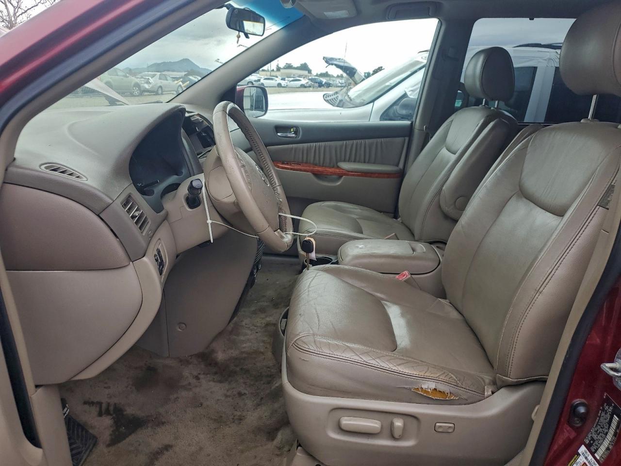 2008 TOYOTA SIENNA
