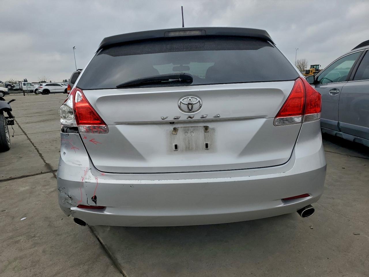 2011 TOYOTA VENZA