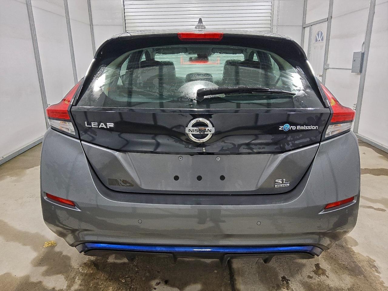 2021 NISSAN LEAF