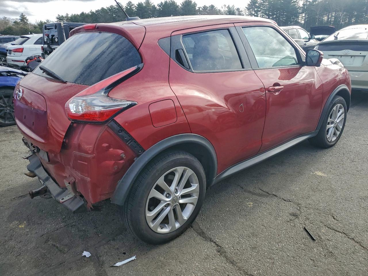 2015 NISSAN Juke