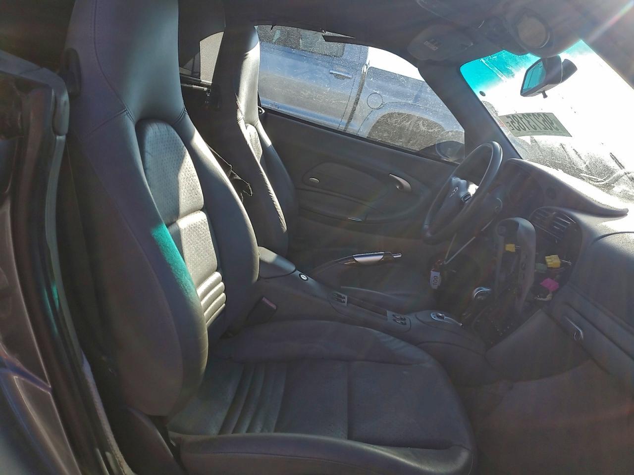 2002 PORSCHE 911