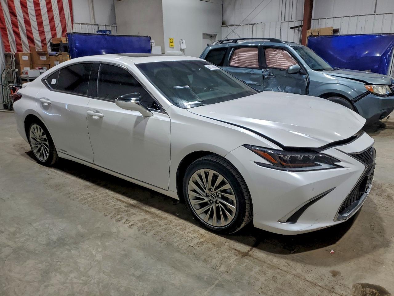 2021 LEXUS ES 300H