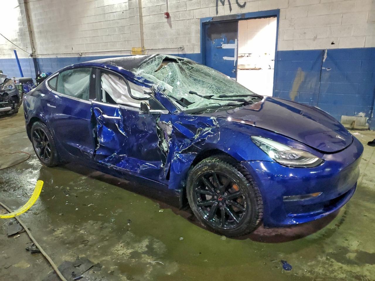 2018 TESLA MODEL 3