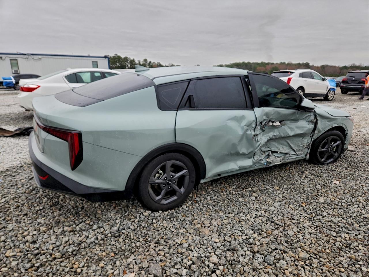2025 KIA K4