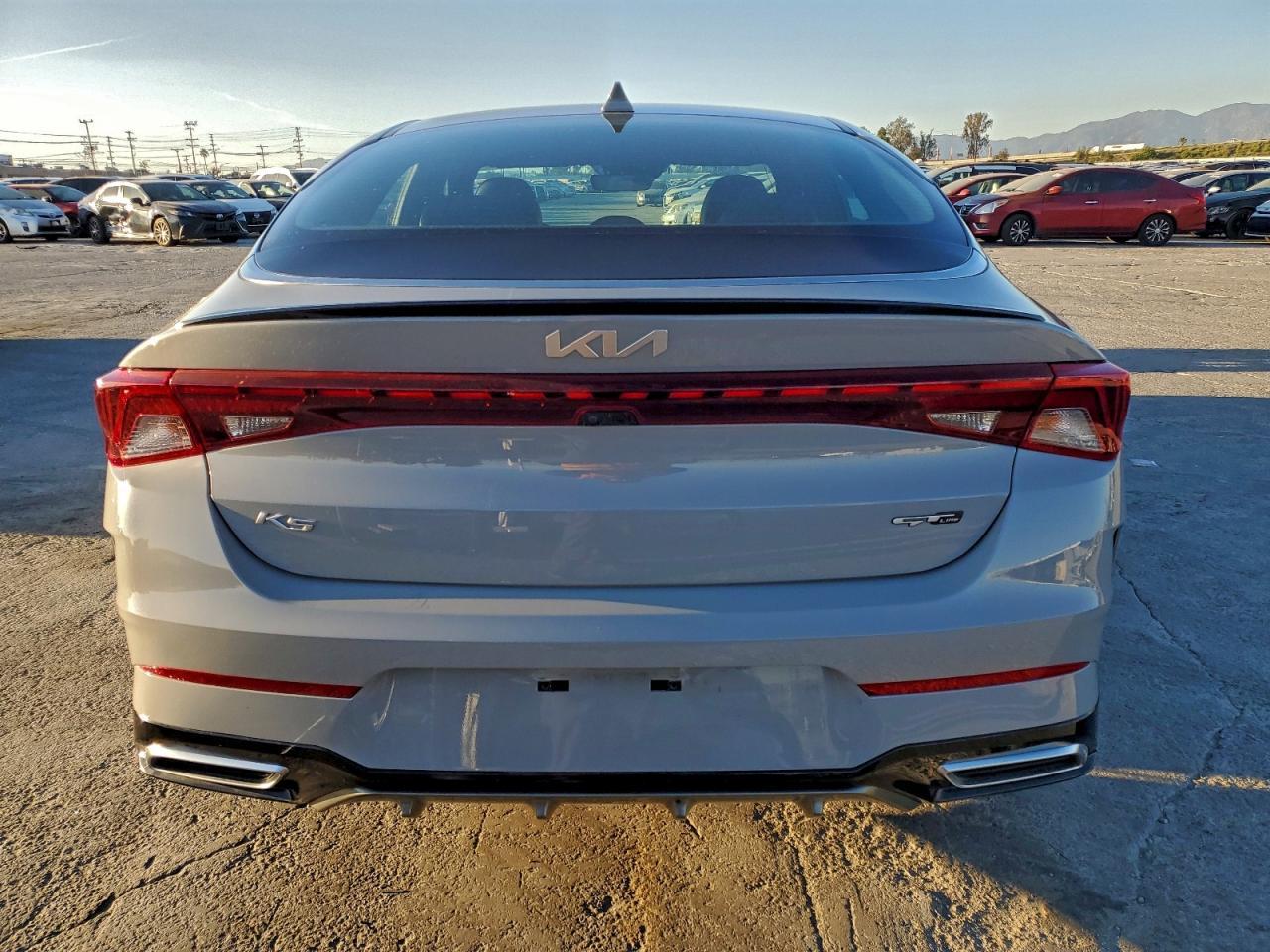 2022 KIA K5