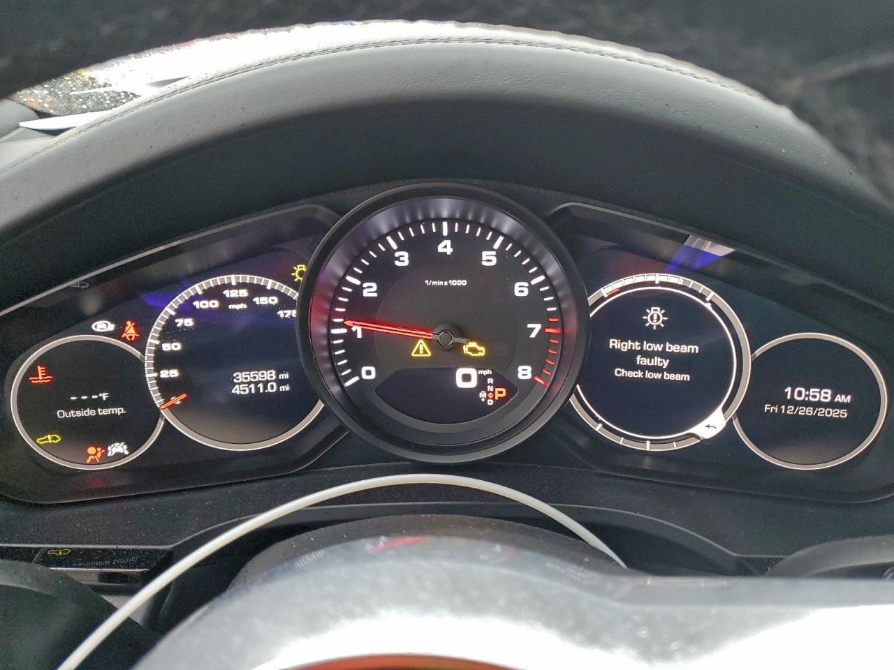 2020 PORSCHE CAYENNE