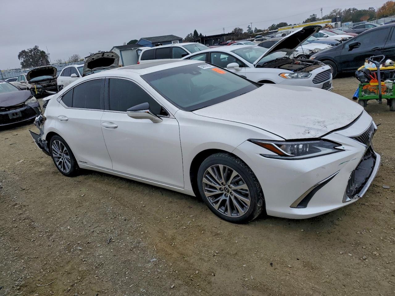 2021 LEXUS ES 300H