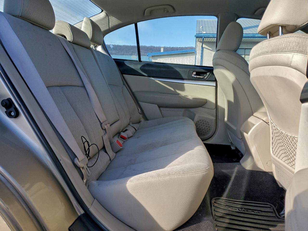 2010 SUBARU Legacy