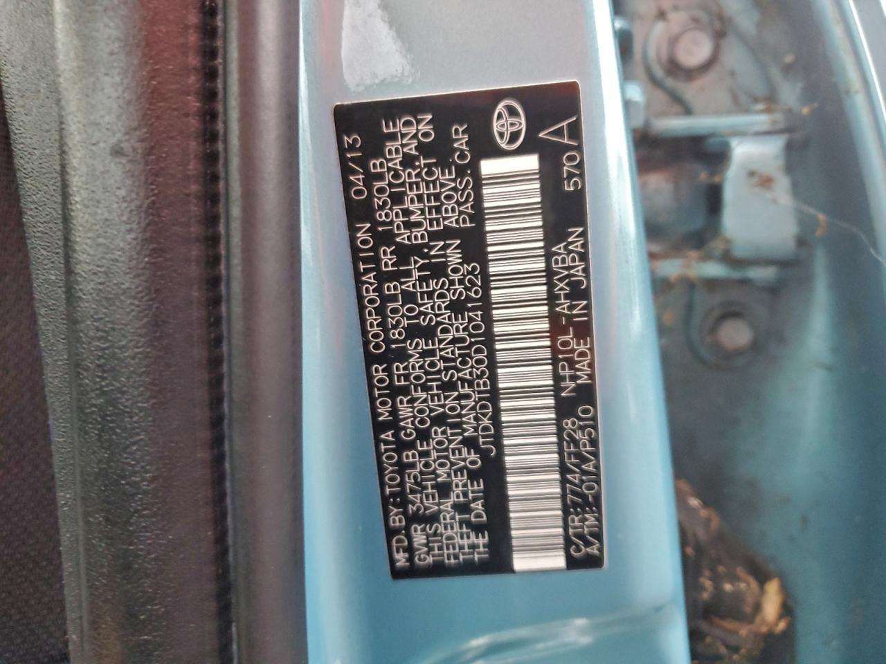 2013 TOYOTA Prius c