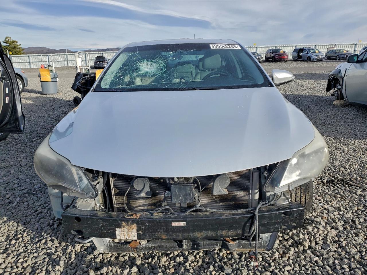 2013 TOYOTA Avalon