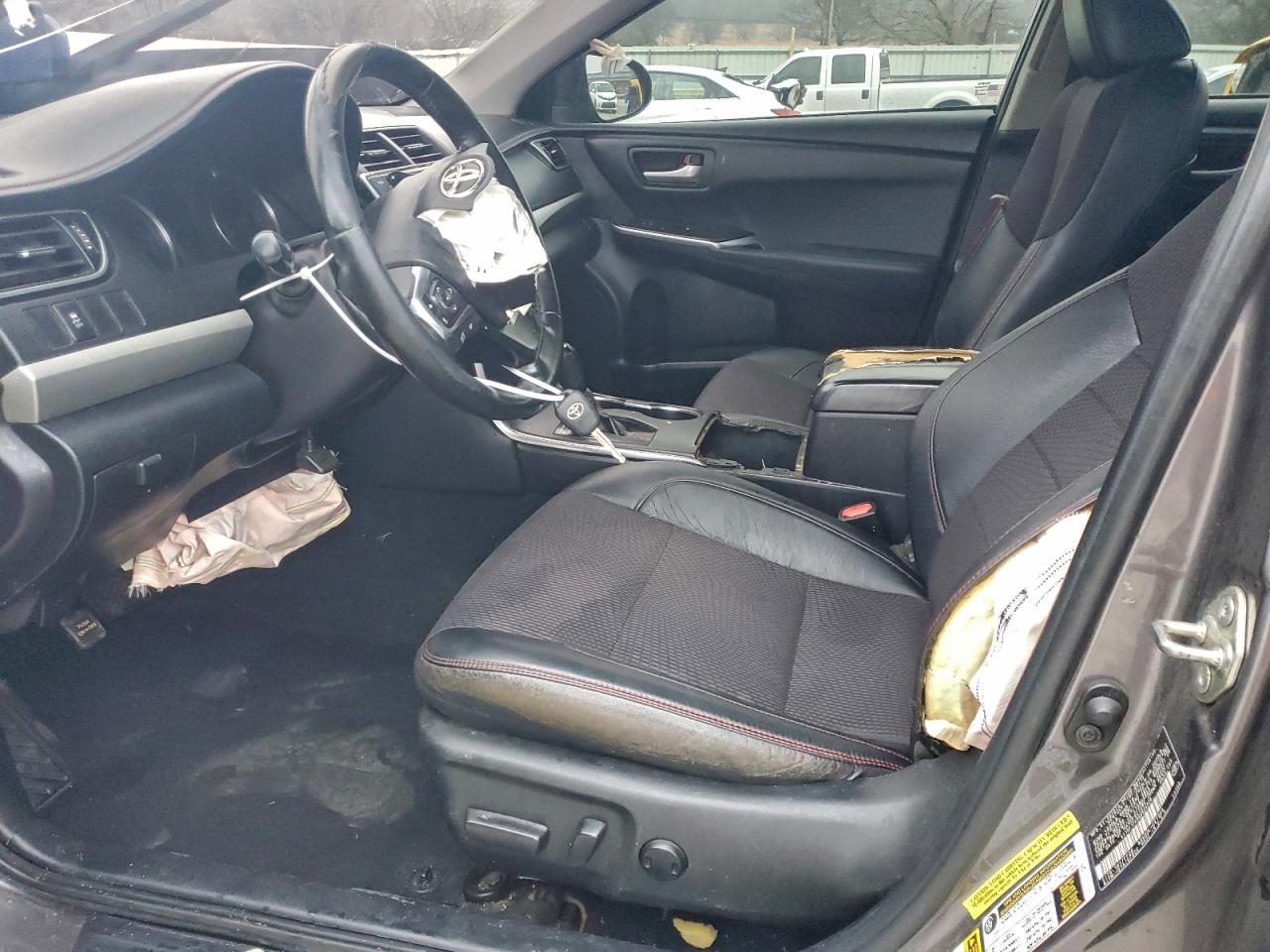 2016 TOYOTA CAMRY