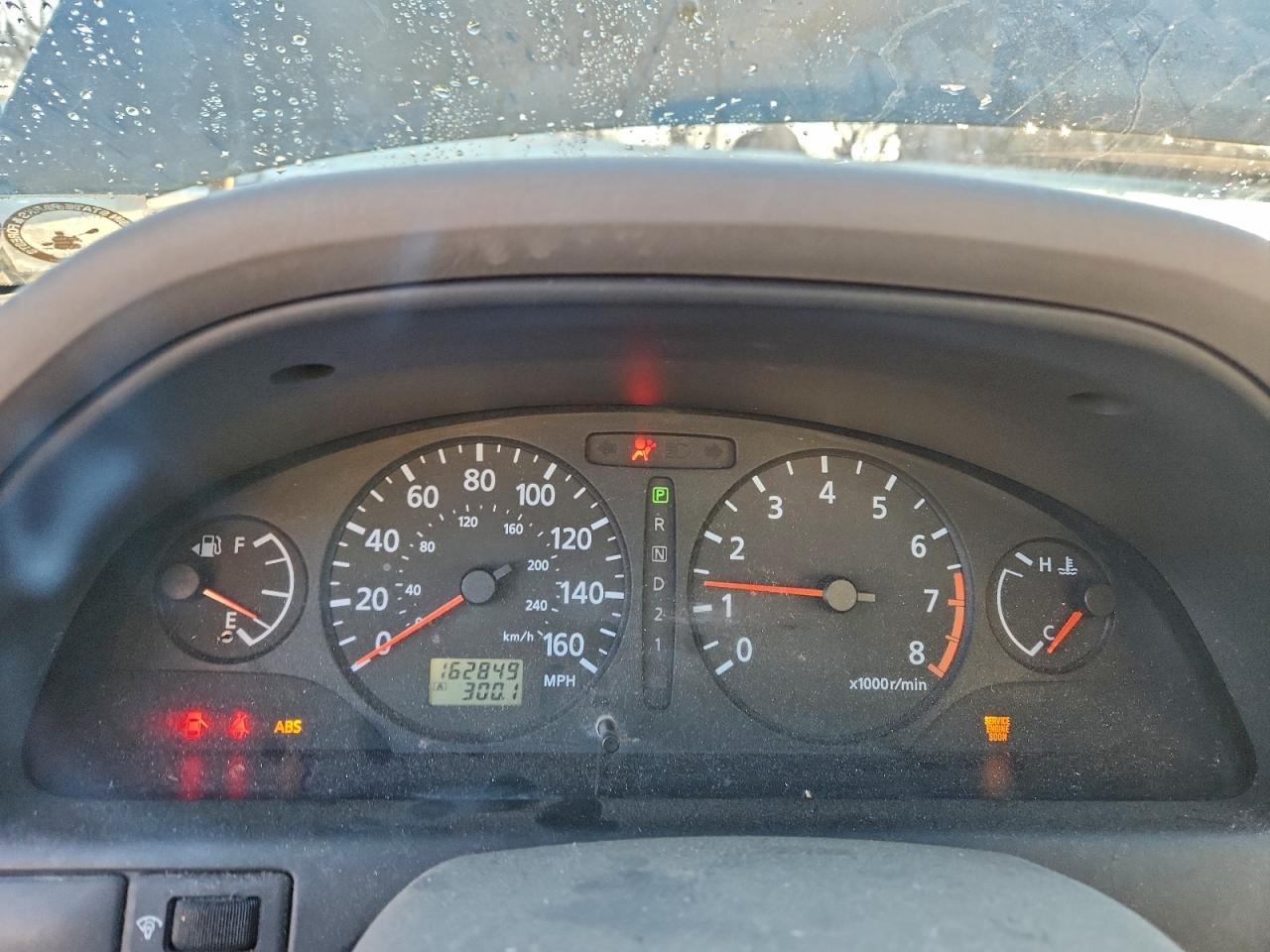 2001 NISSAN Maxima
