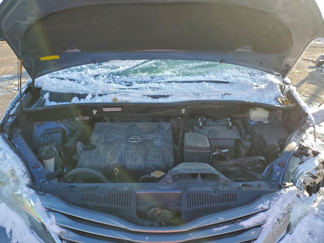 2013 TOYOTA SIENNA