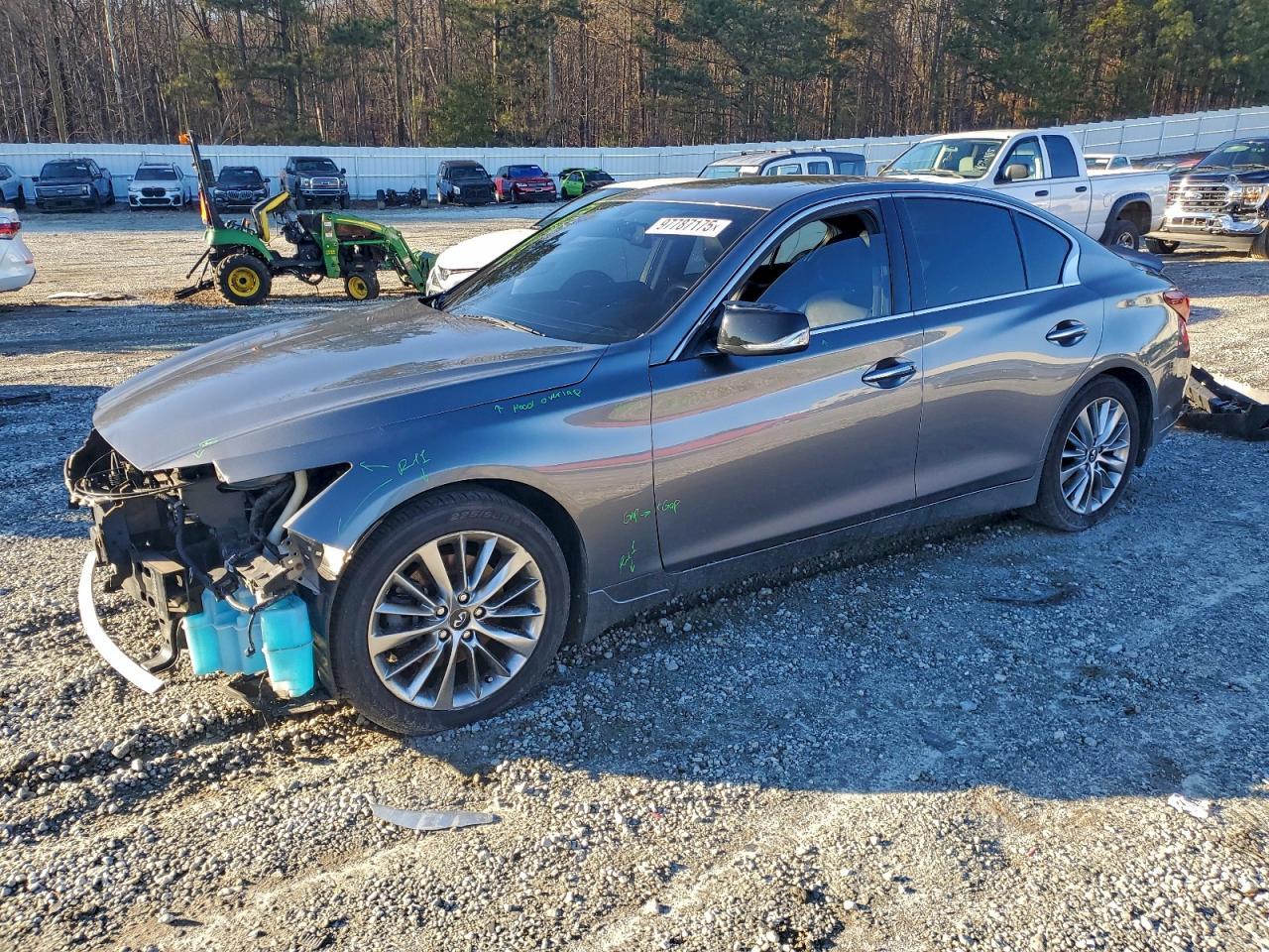 2019 INFINITI Q50