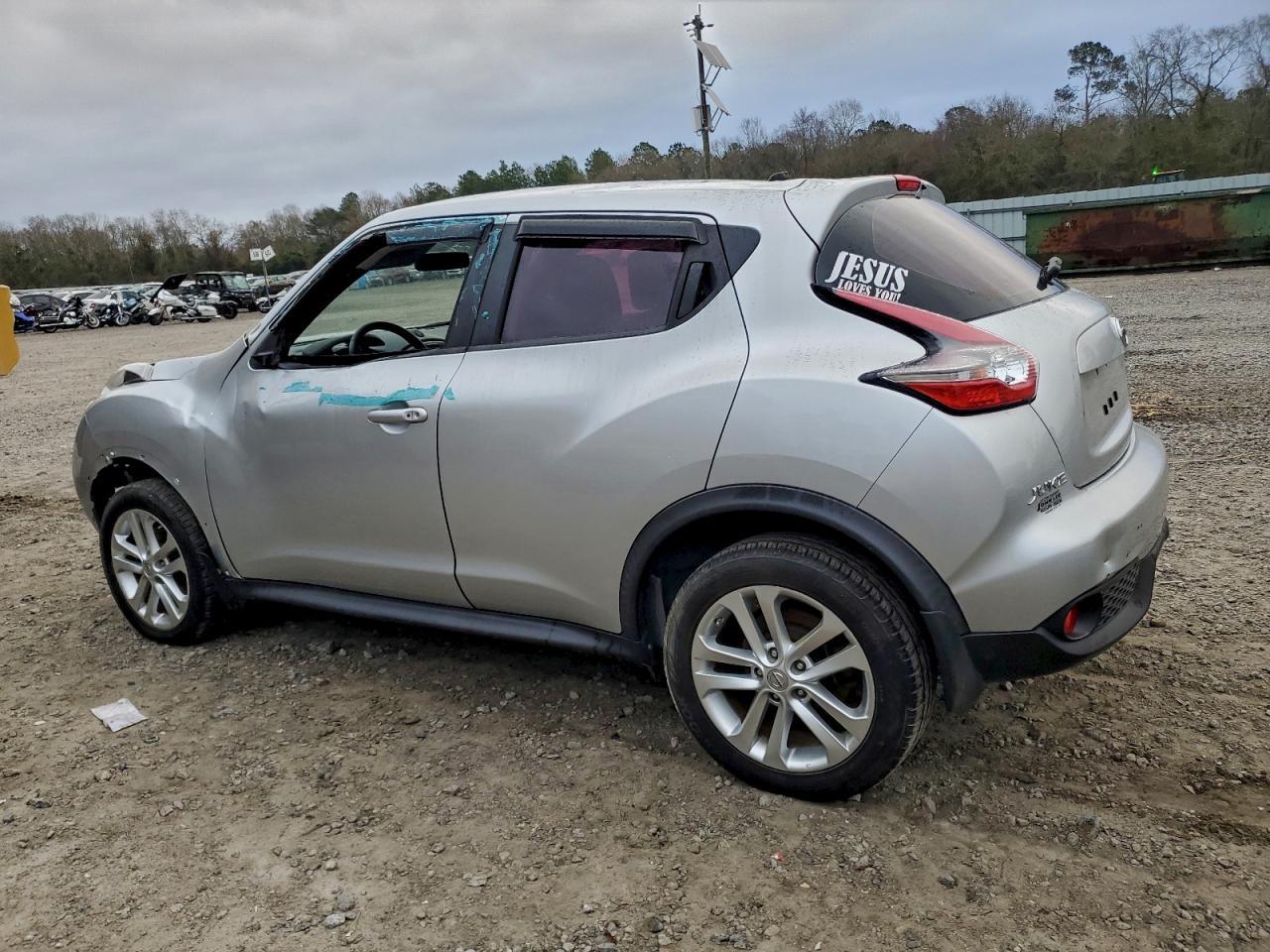 2016 NISSAN Juke