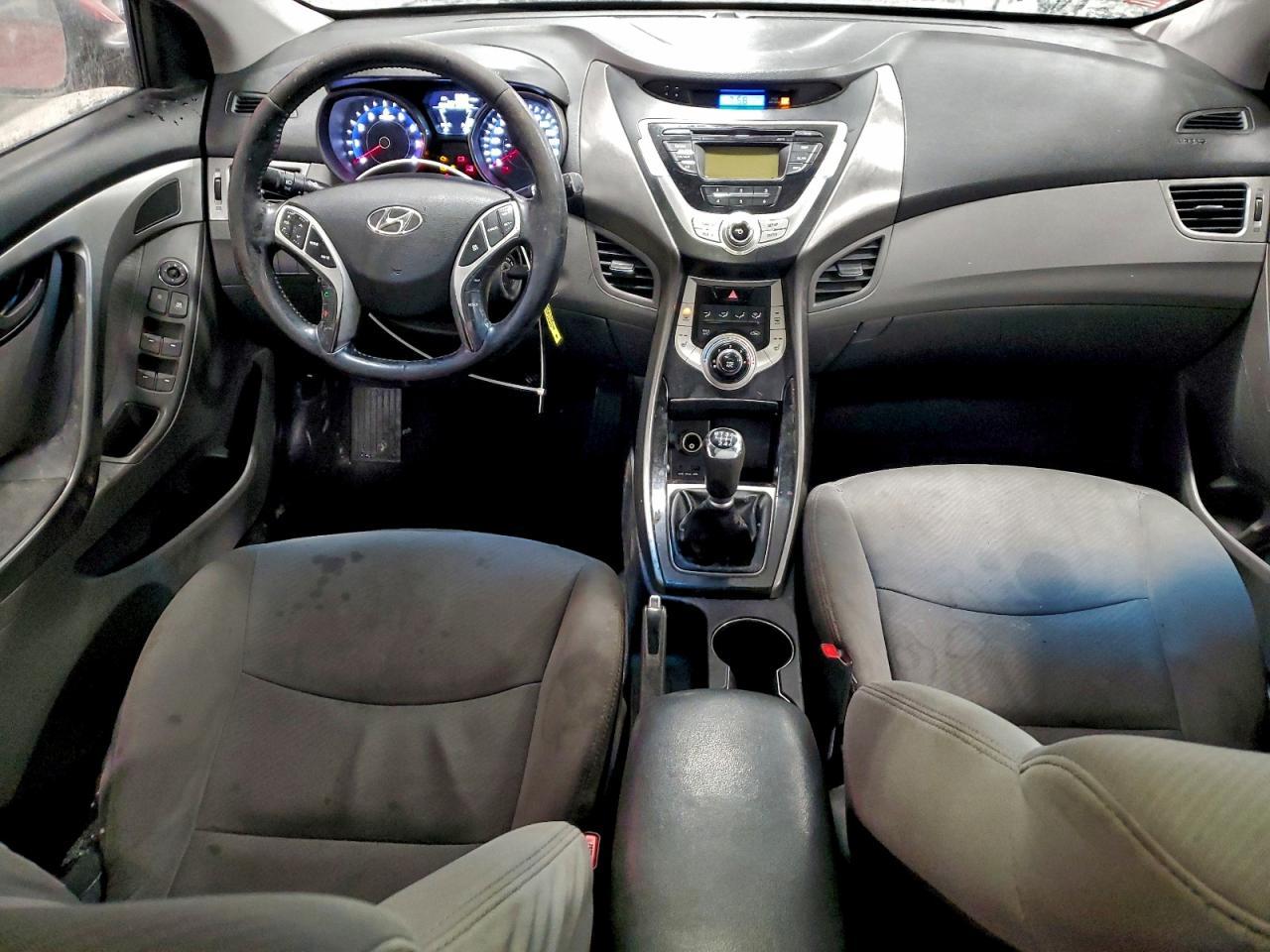 2012 HYUNDAI ELANTRA
