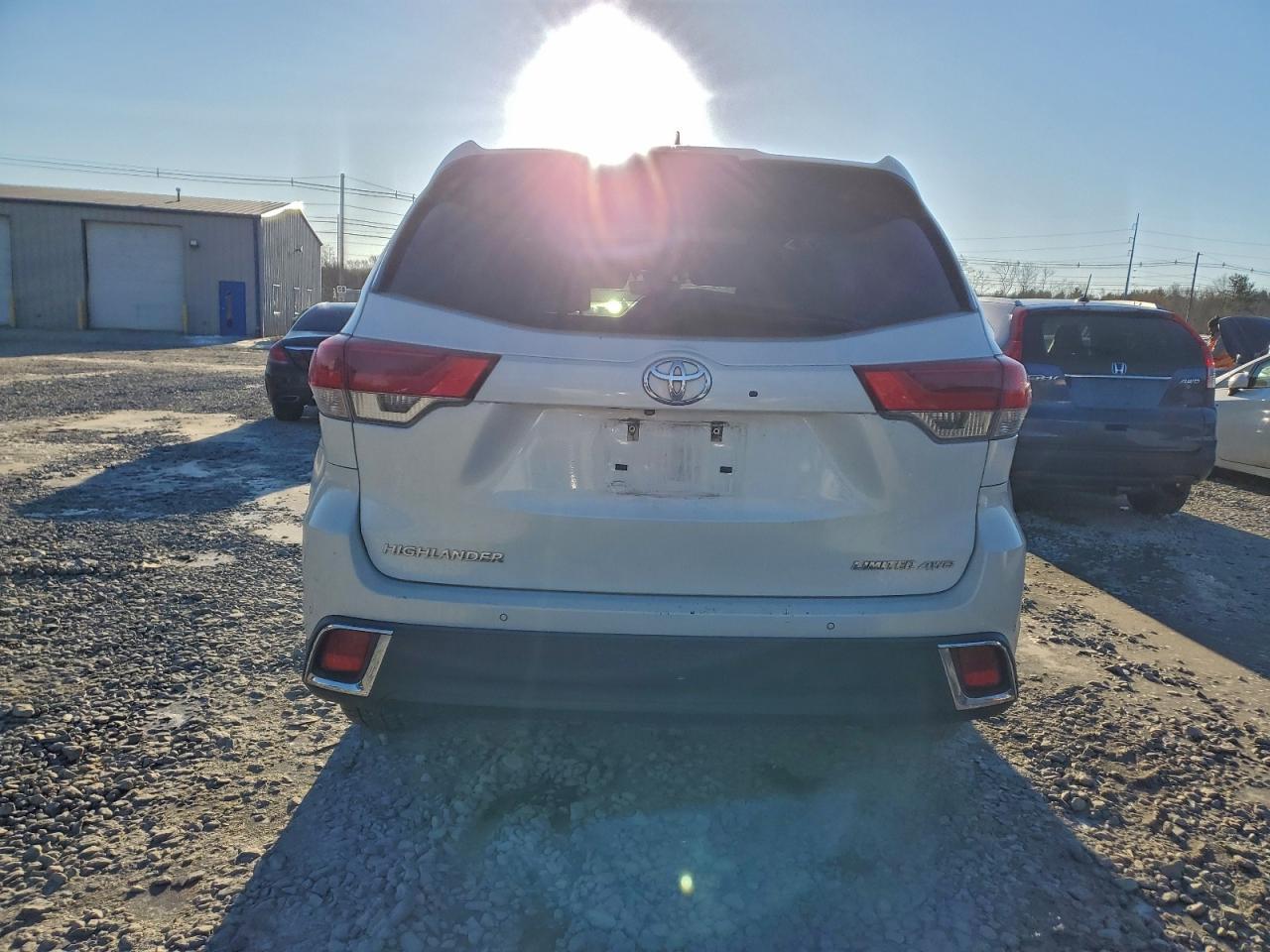 2017 TOYOTA HIGHLANDER
