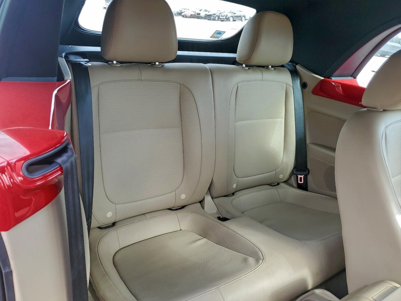 2016 VOLKSWAGEN Beetle