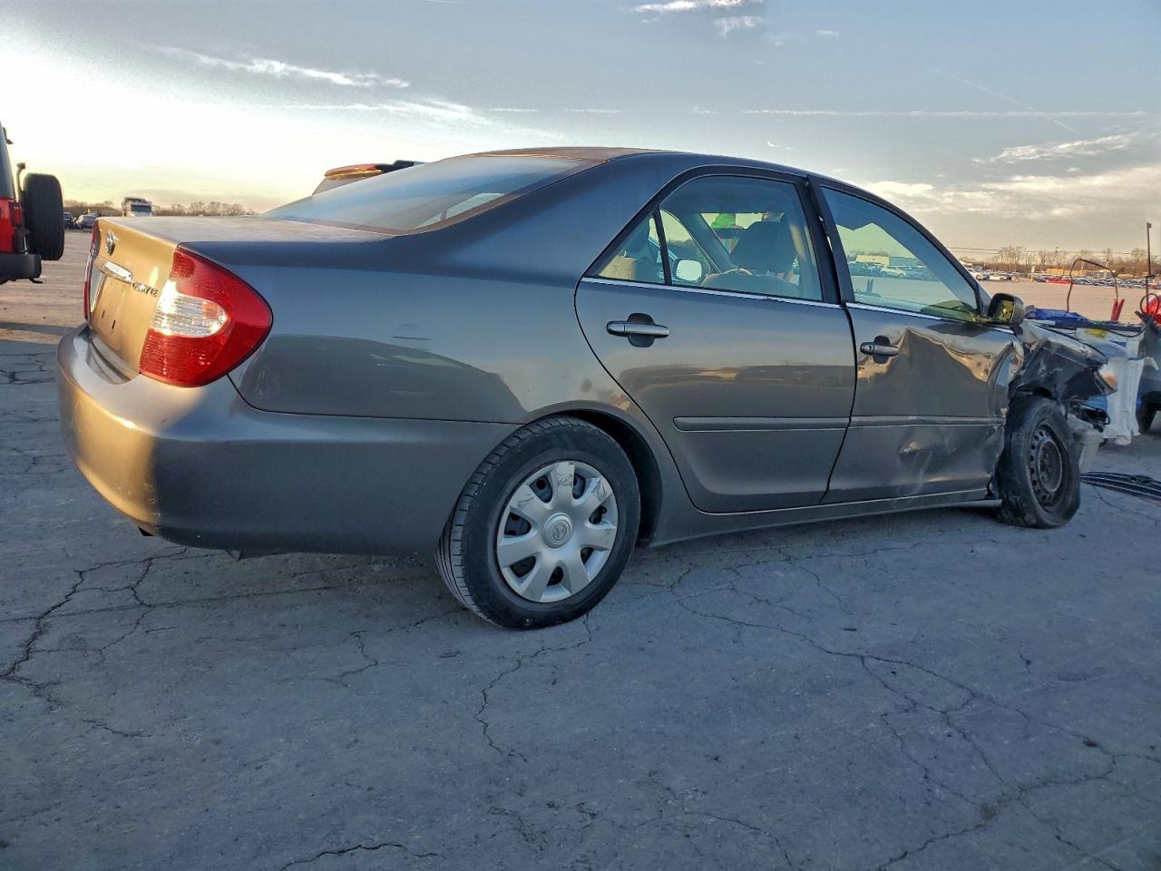 2004 TOYOTA CAMRY
