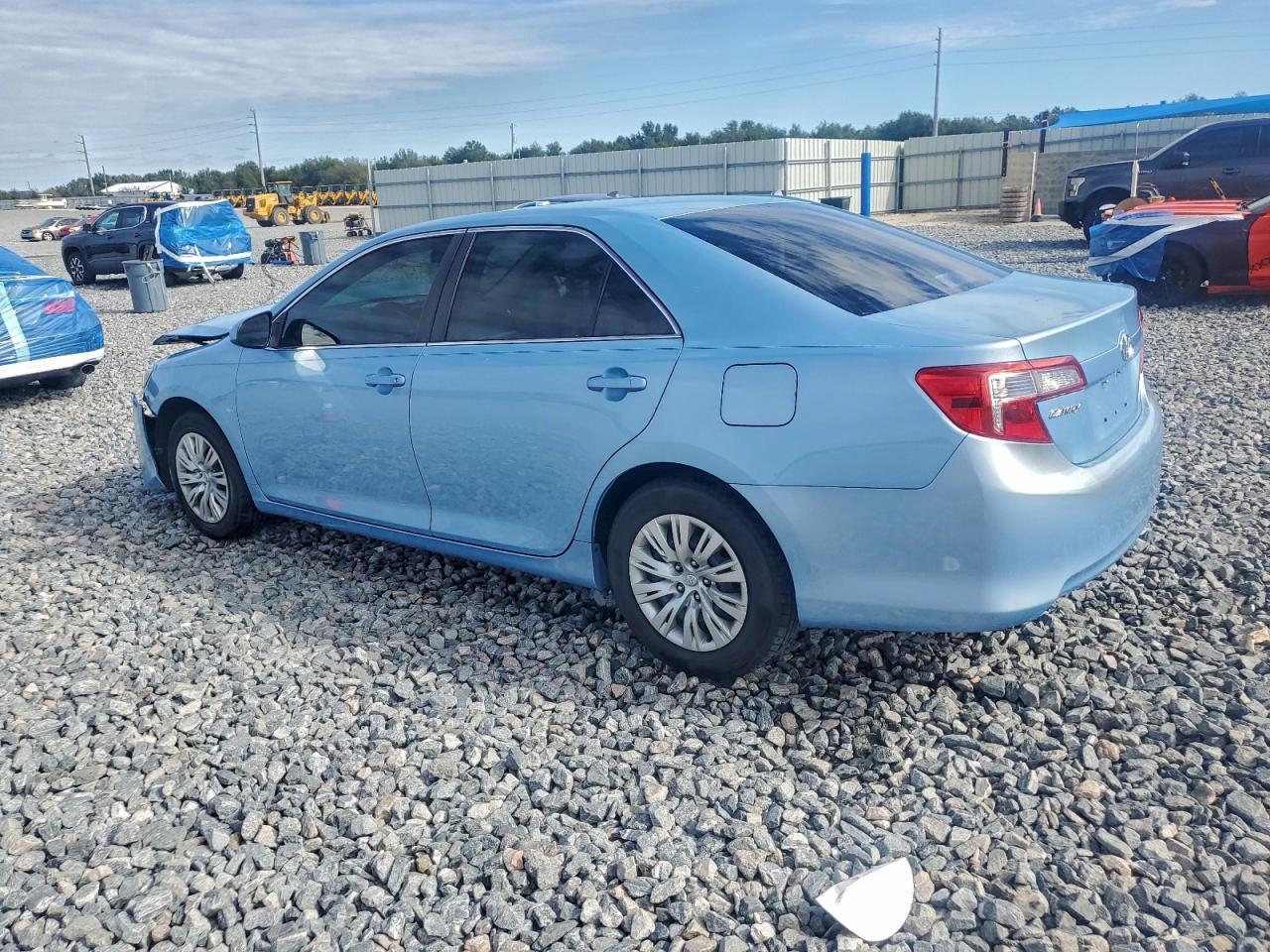 2014 TOYOTA CAMRY