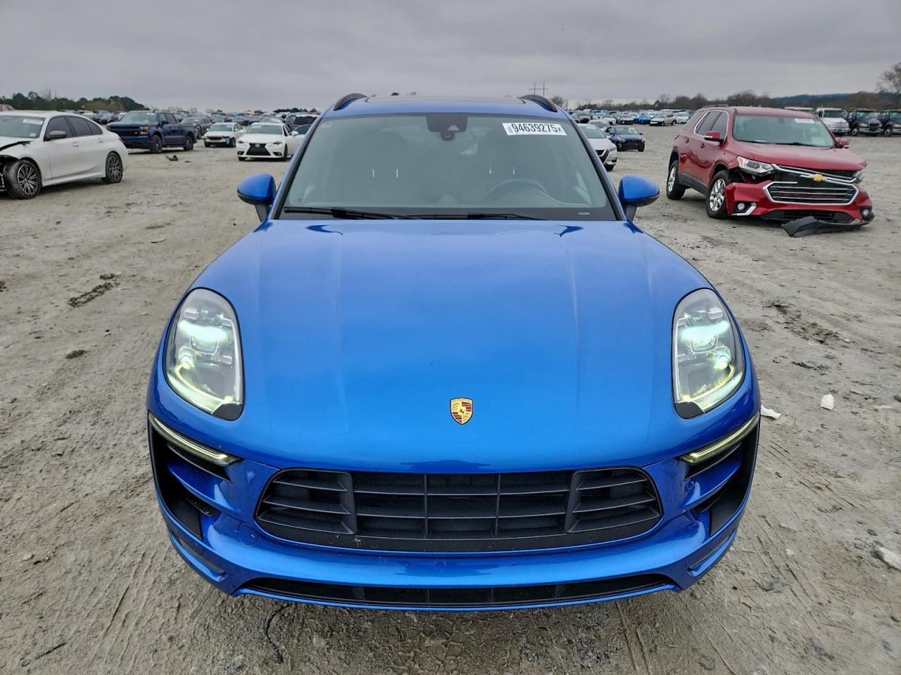 2017 PORSCHE Macan