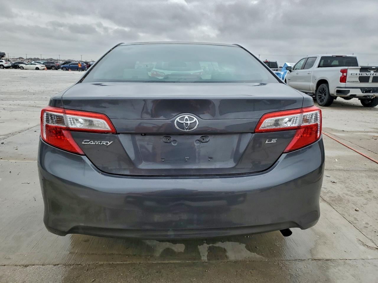 2014 TOYOTA CAMRY