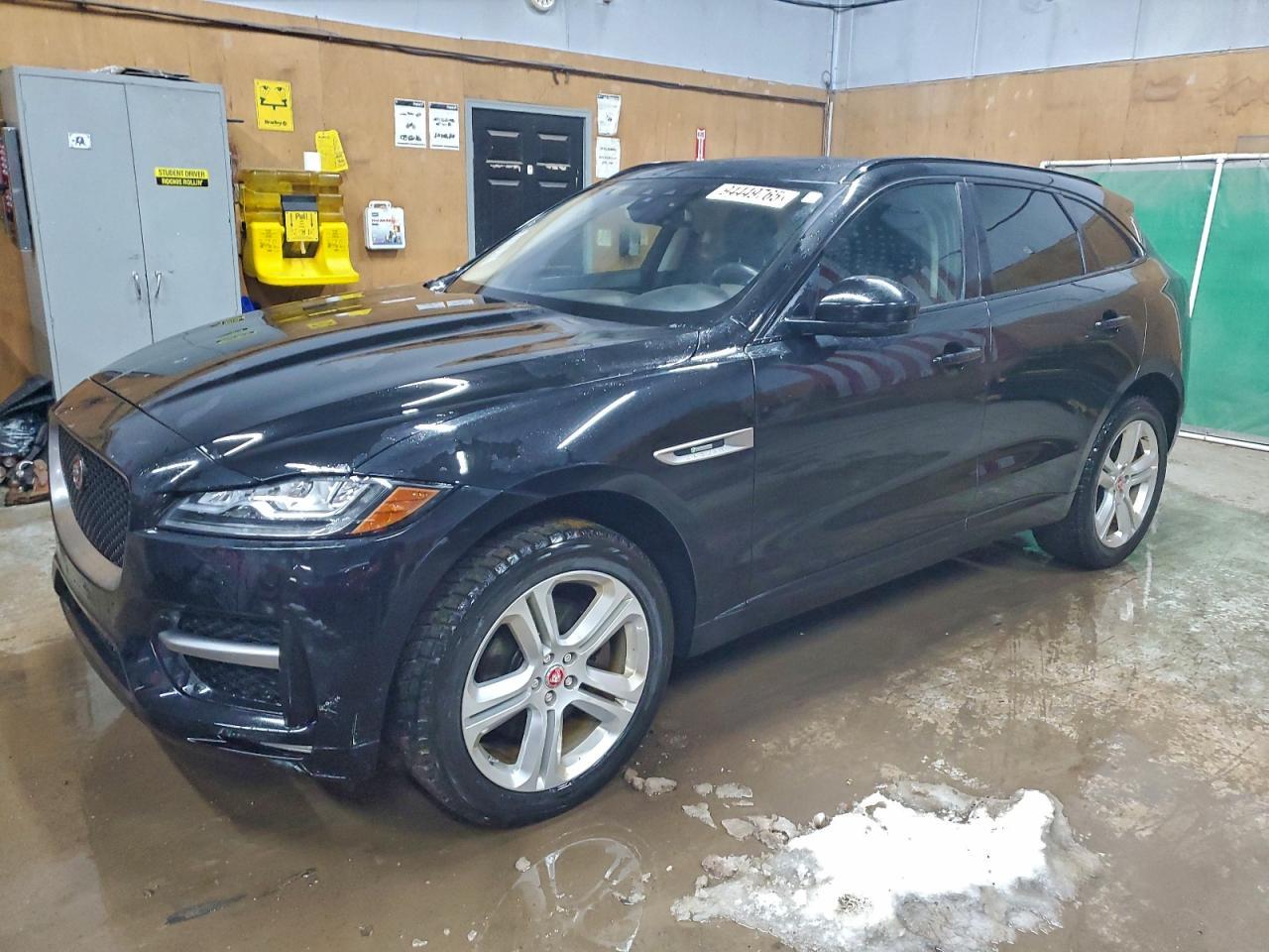 2017 JAGUAR F-Pace