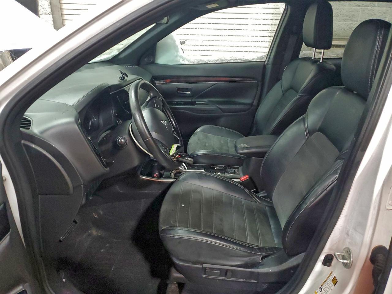2019 MITSUBISHI outlander