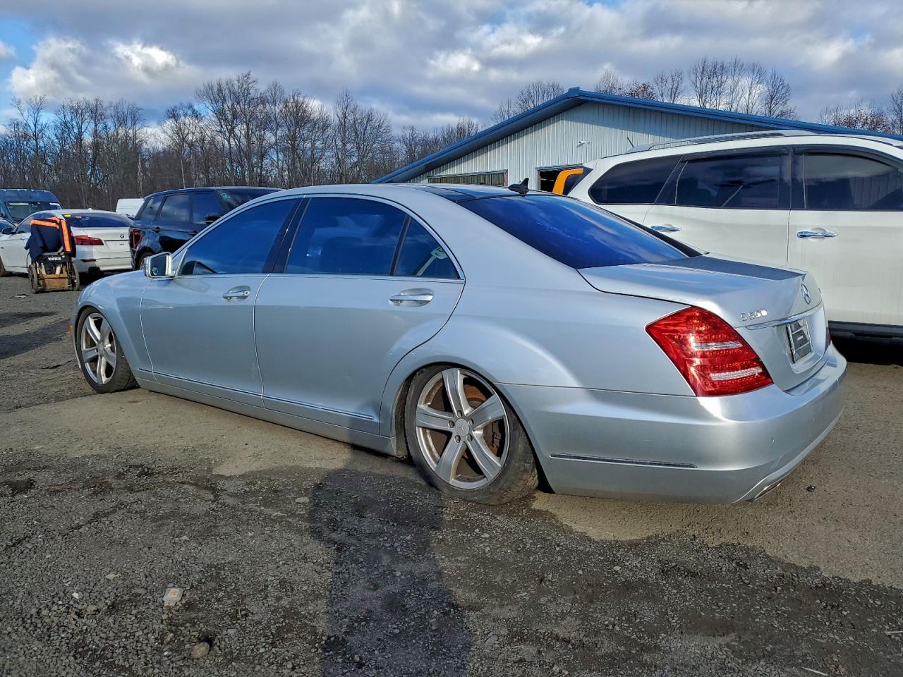 2011 MERCEDES-BENZ S-Class