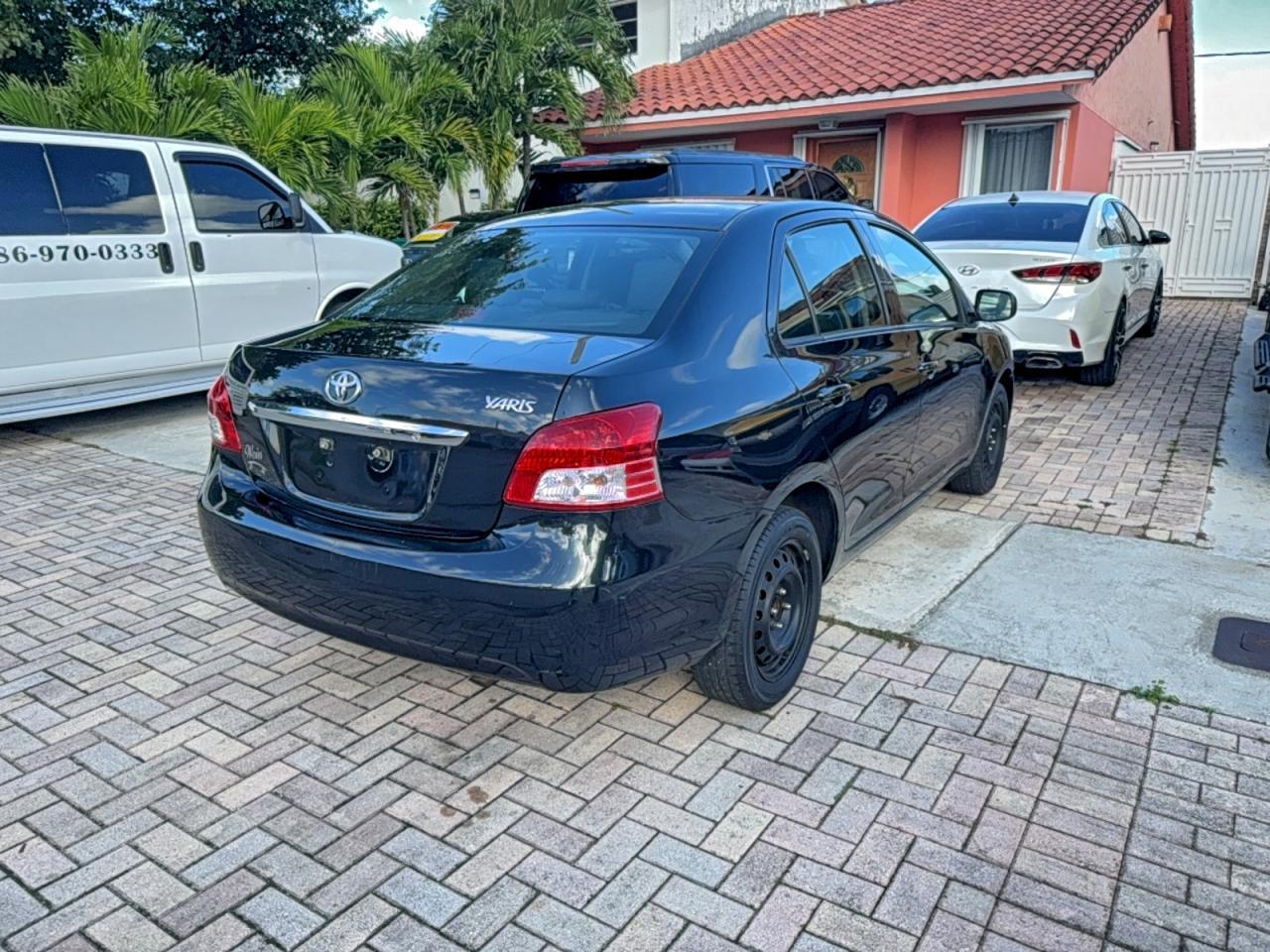 2012 TOYOTA YARIS
