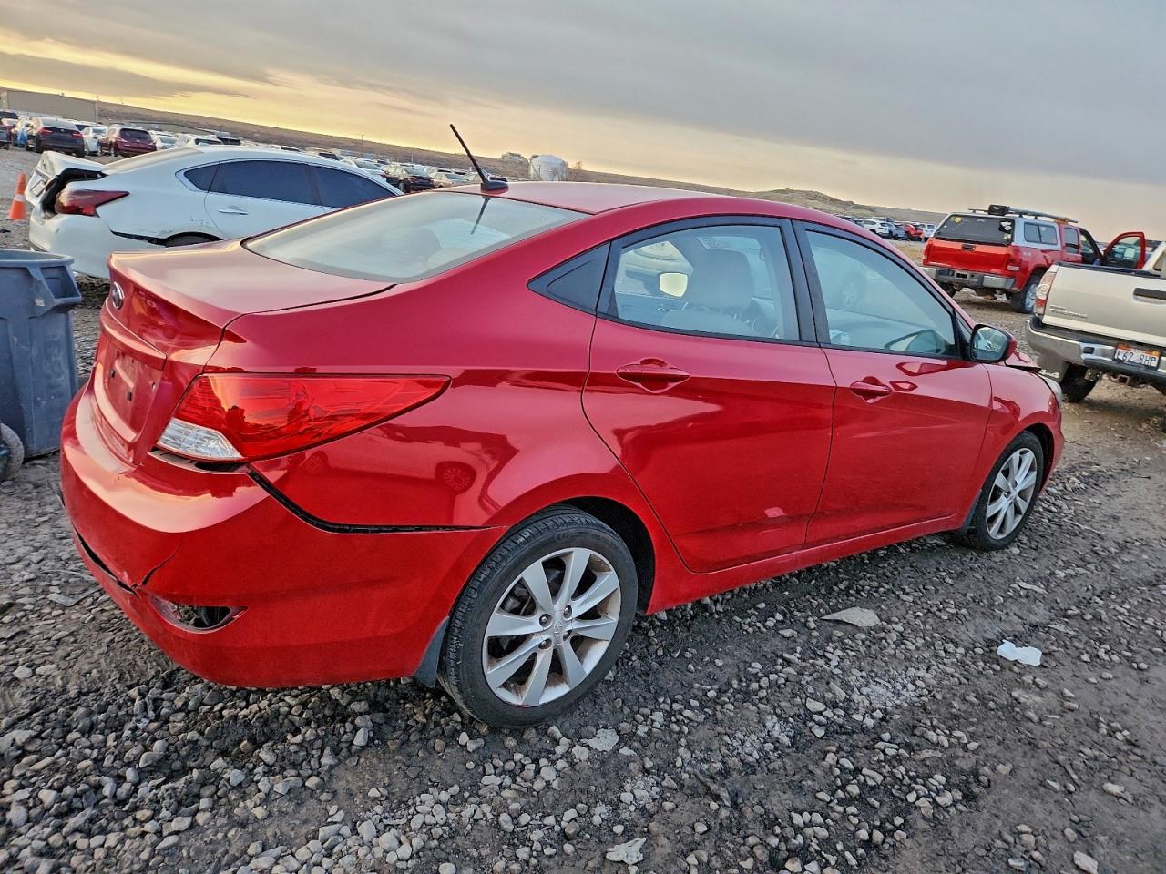 2012 HYUNDAI ACCENT