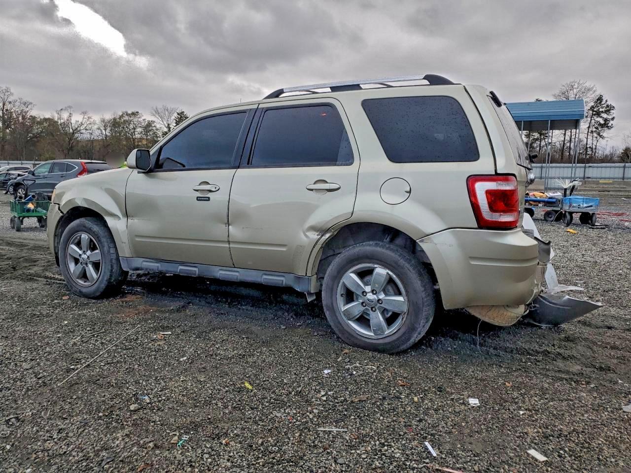 2010 FORD ESCAPE