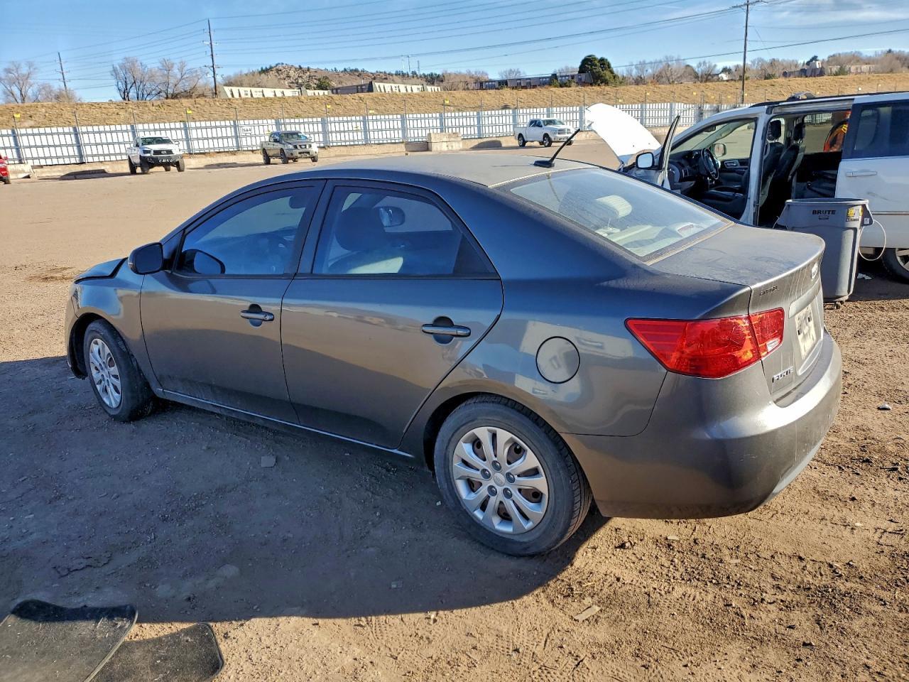2013 KIA FORTE
