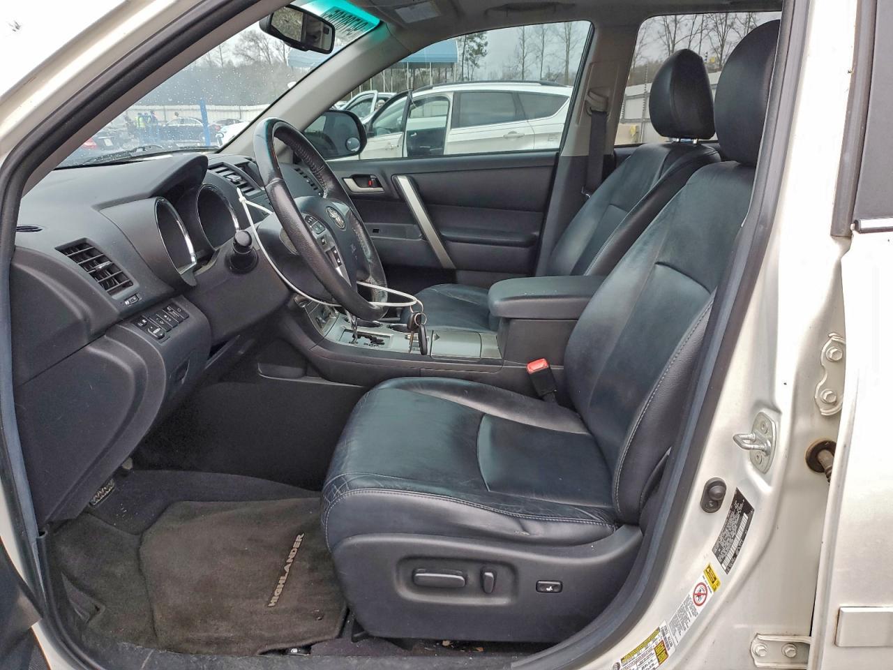 2012 TOYOTA HIGHLANDER