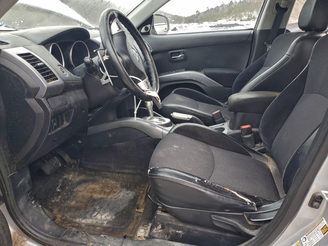 2011 MITSUBISHI outlander
