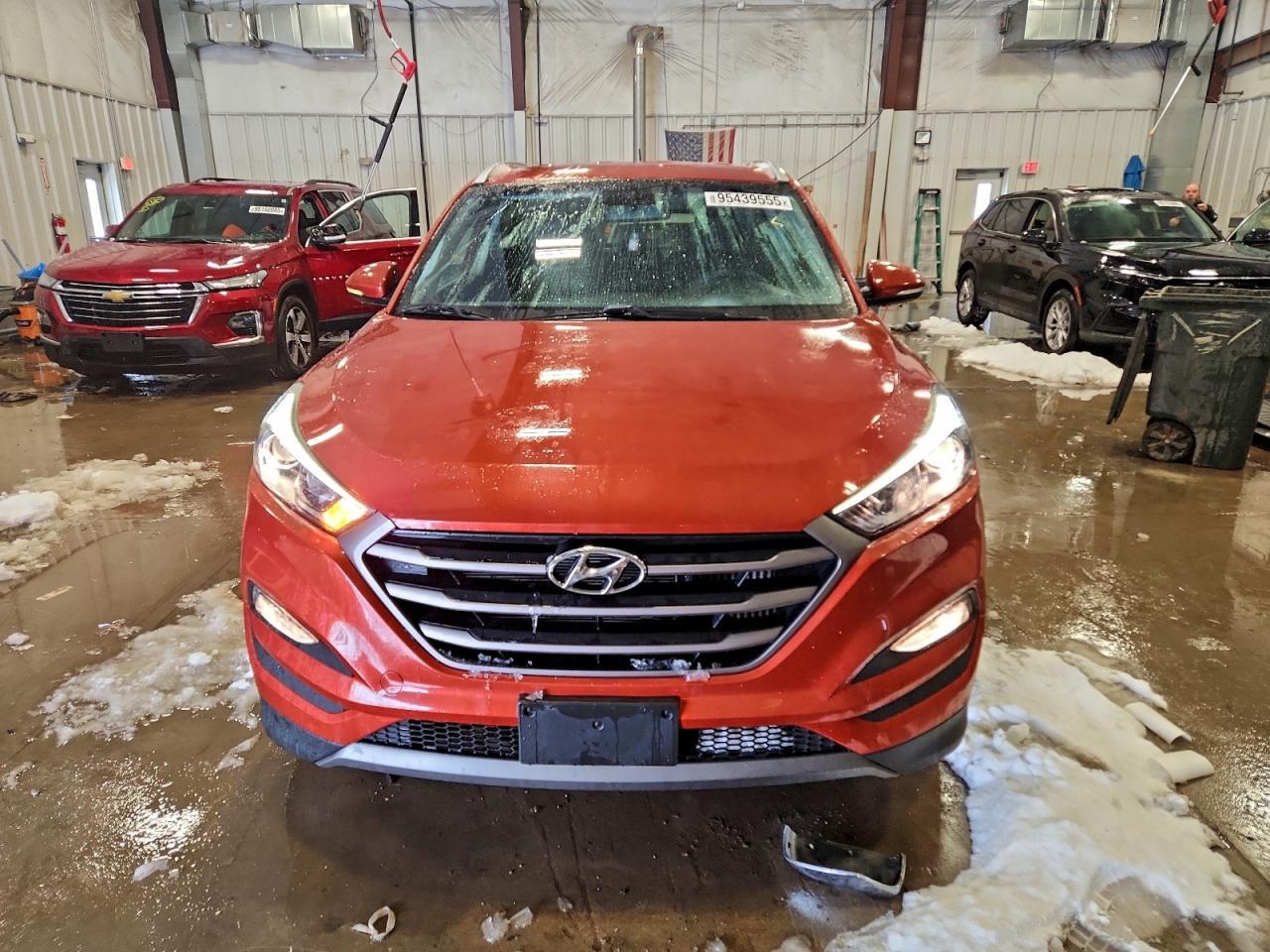 2016 HYUNDAI TUCSON