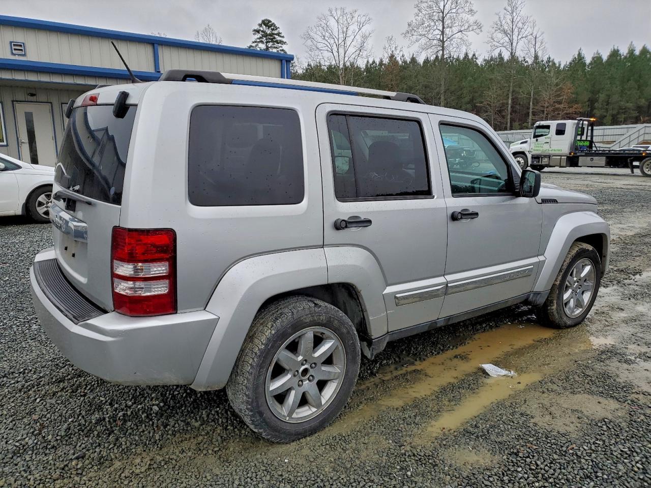 2011 JEEP Liberty