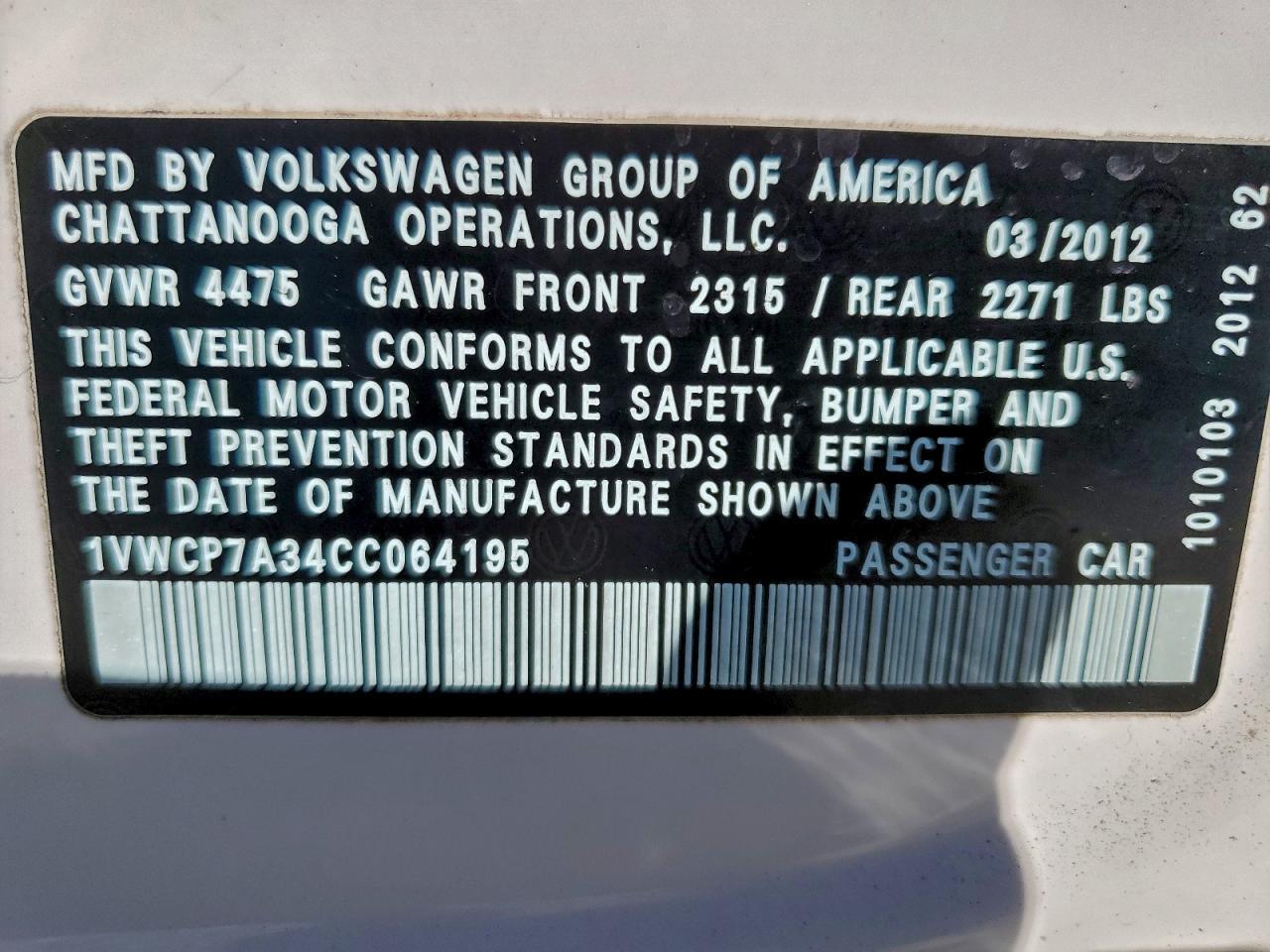 2012 VOLKSWAGEN Passat