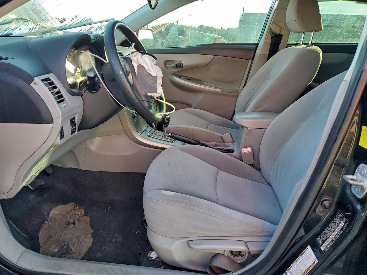 2011 TOYOTA COROLLA