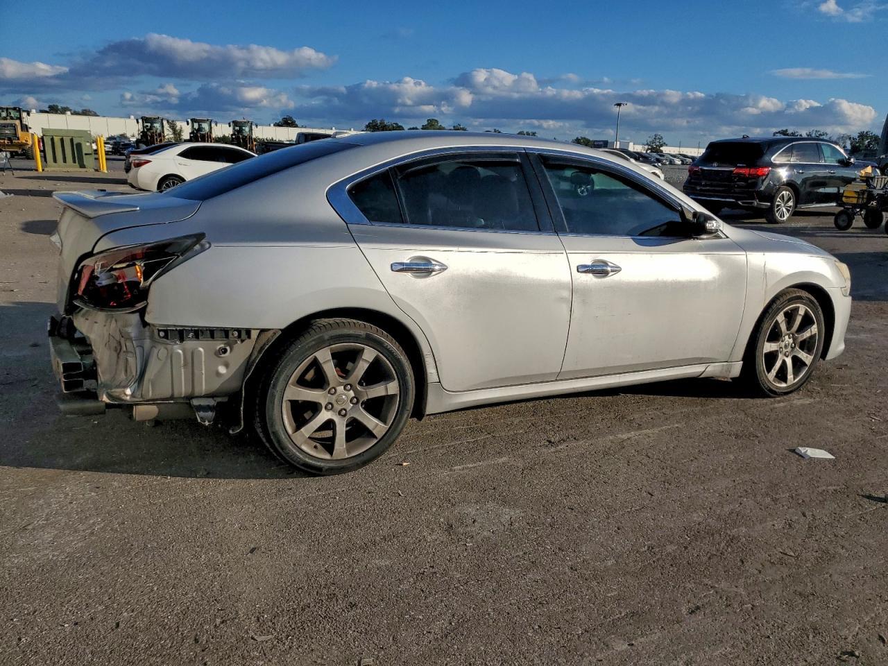 2014 NISSAN Maxima