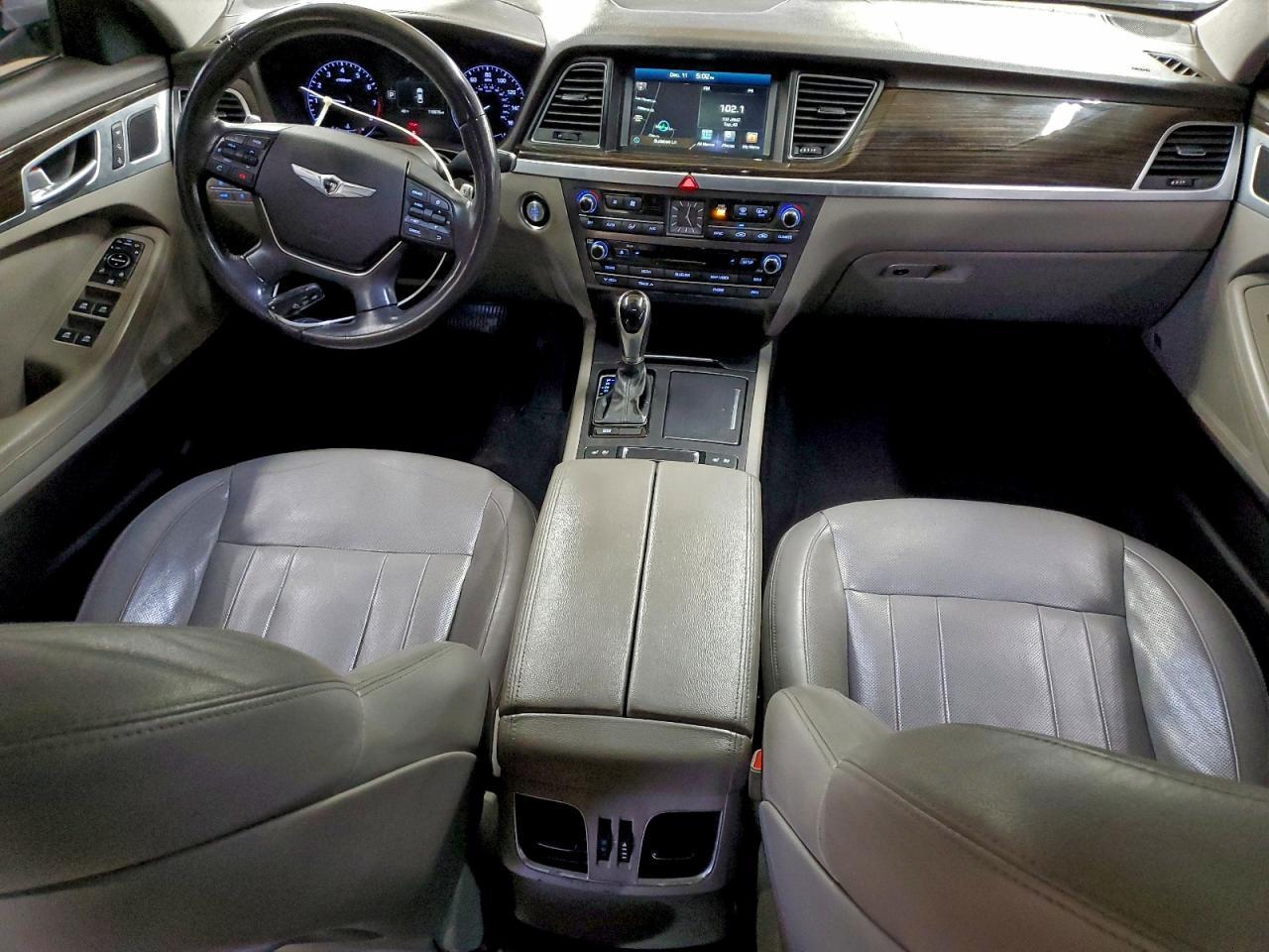 2015 HYUNDAI GENESIS