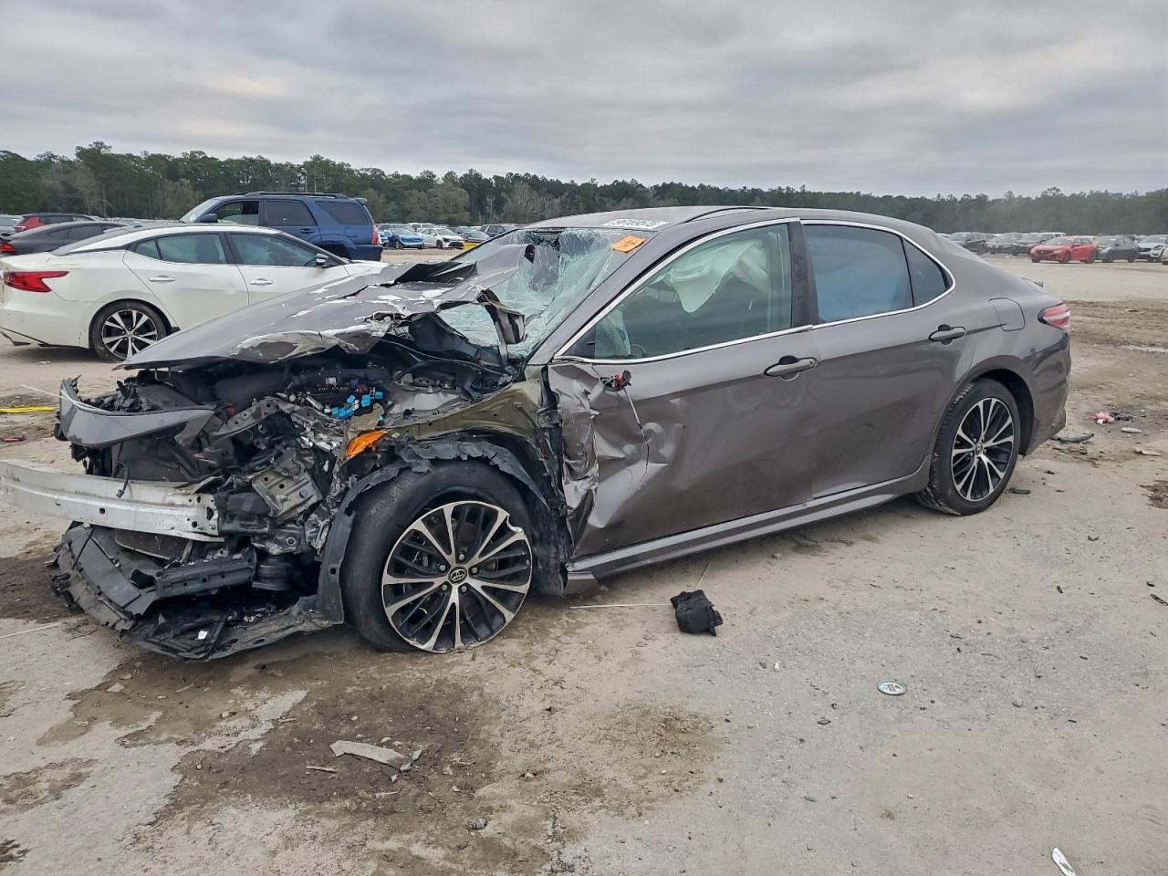 2018 TOYOTA CAMRY