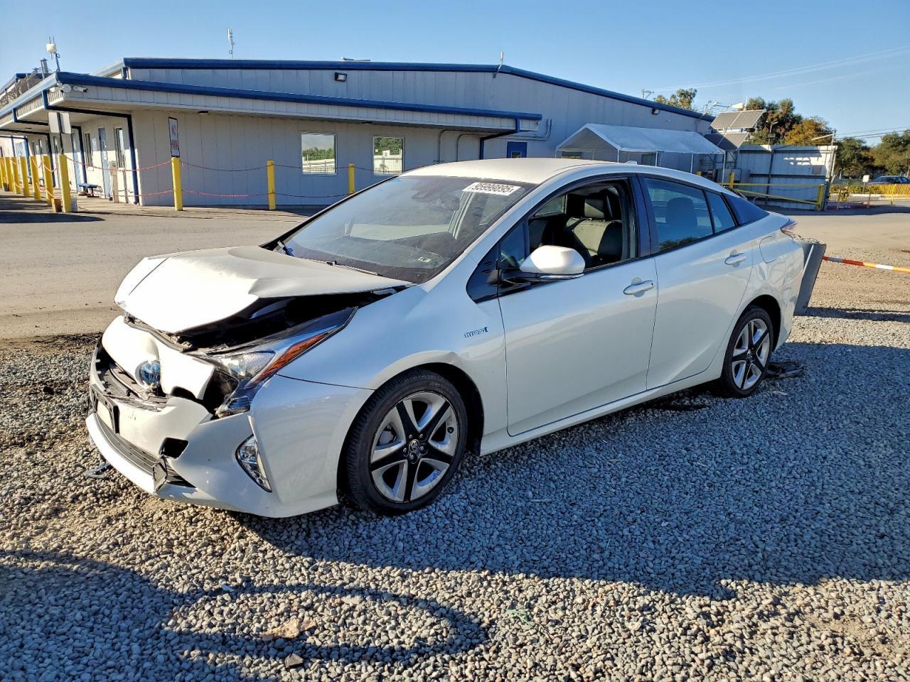 2016 TOYOTA PRIUS
