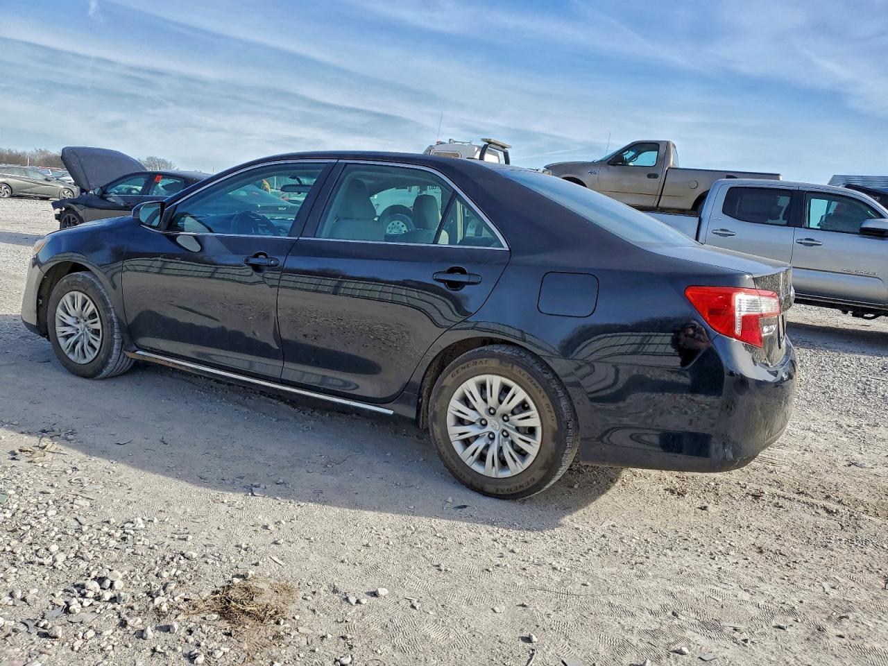 2012 TOYOTA CAMRY