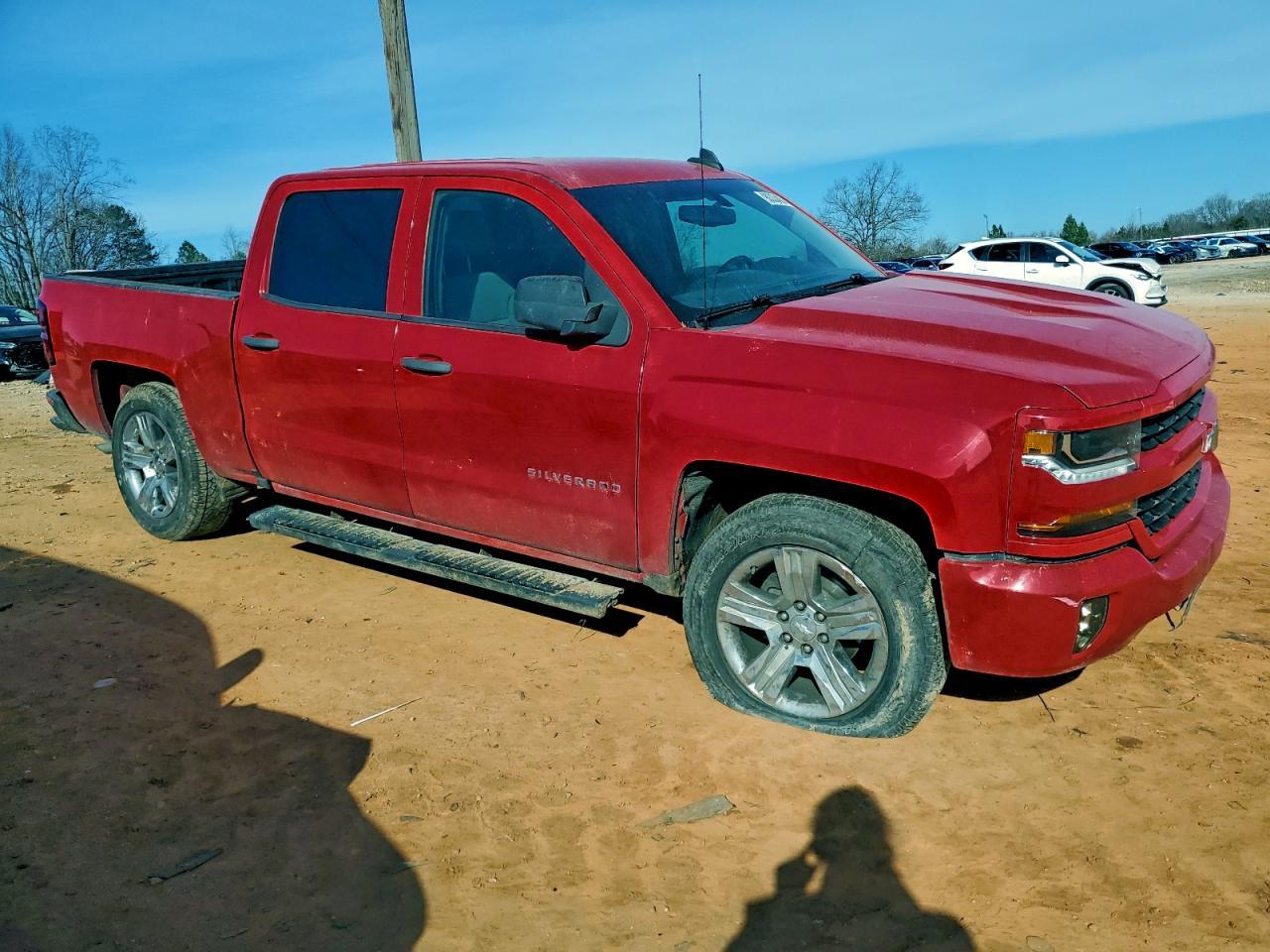 2018 CHEVROLET Silverado
