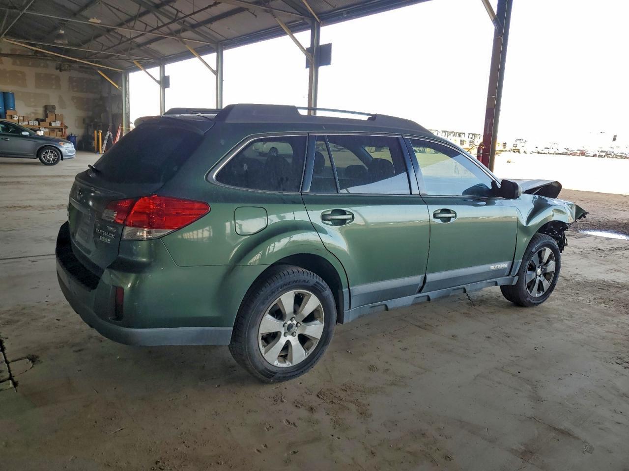 2010 SUBARU Outback