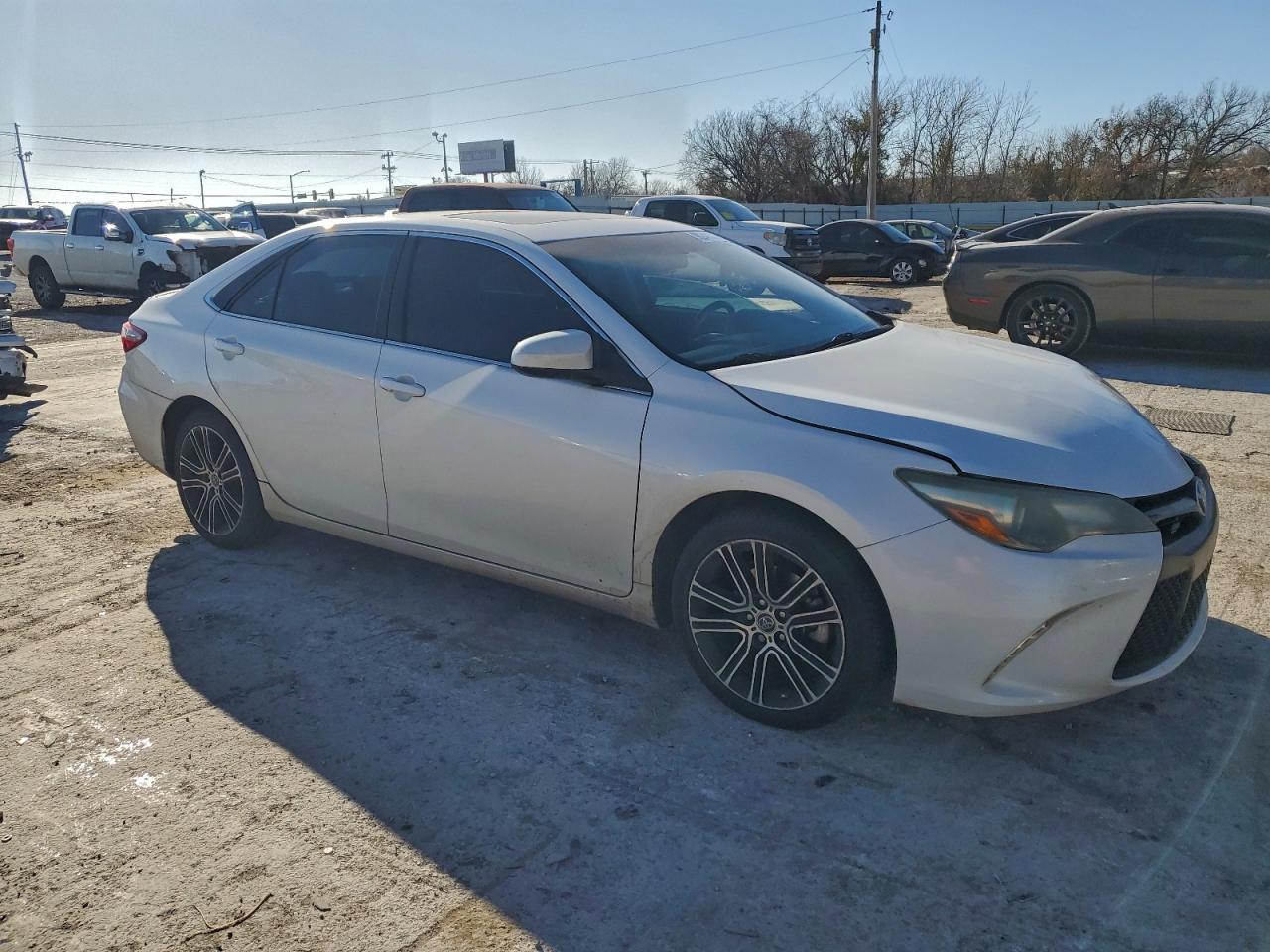 2016 TOYOTA CAMRY