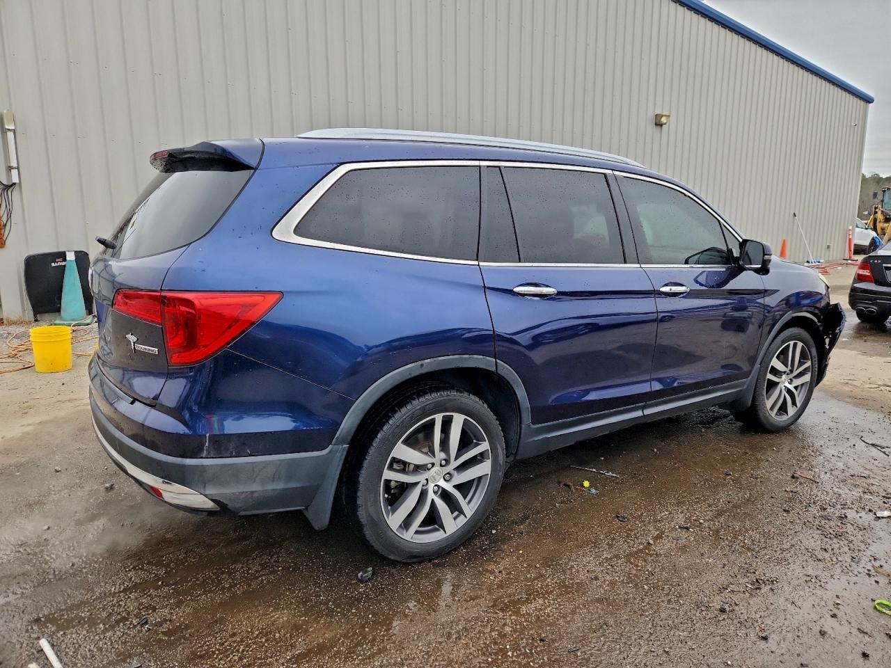 2017 HONDA PILOT