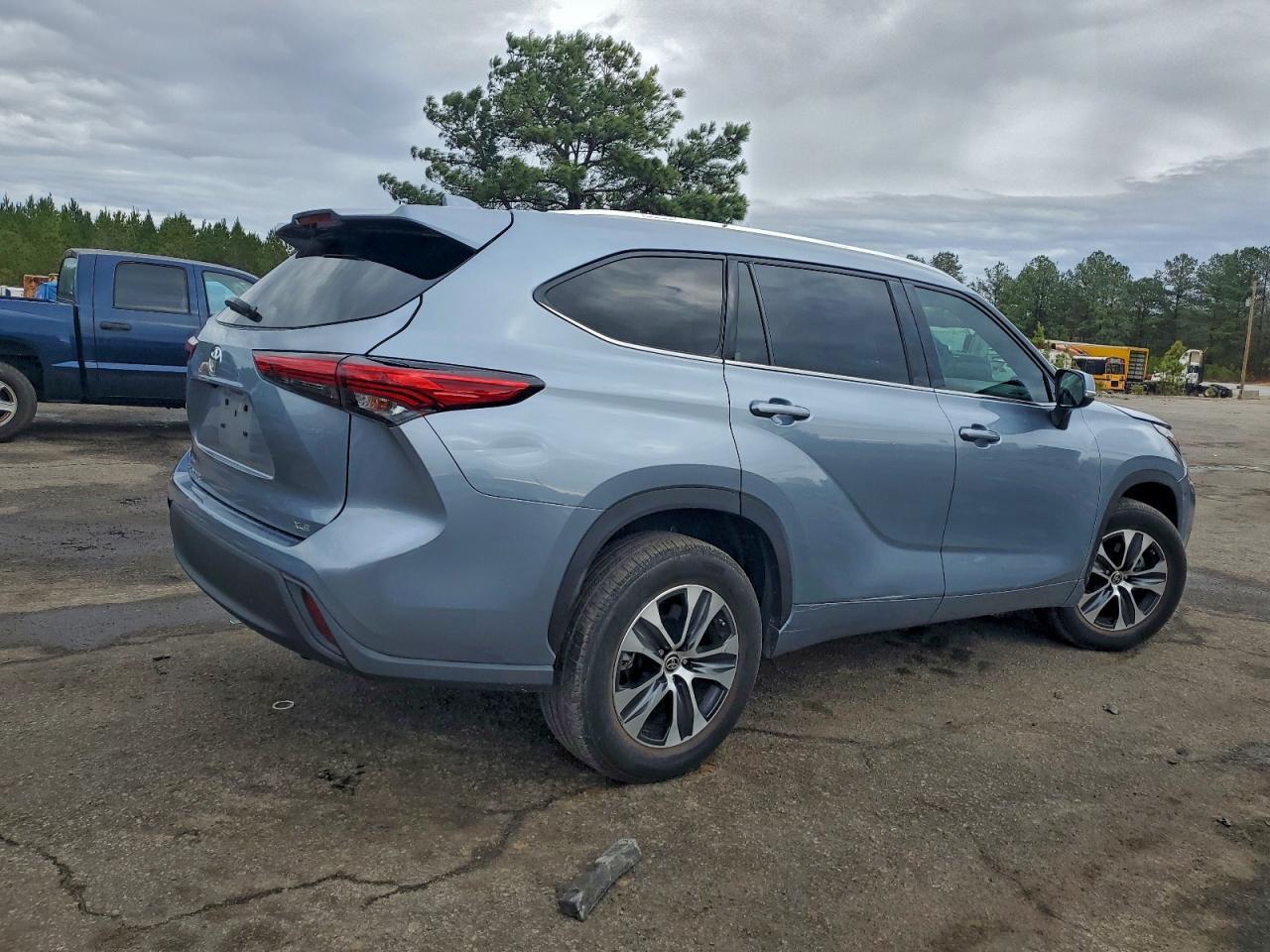 2021 TOYOTA HIGHLANDER